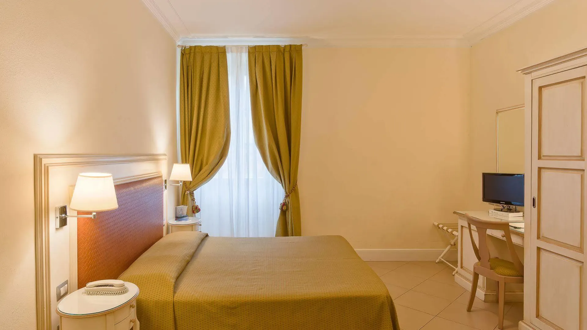Hotel Dei Macchiaioli Florence 3*,  Italy
